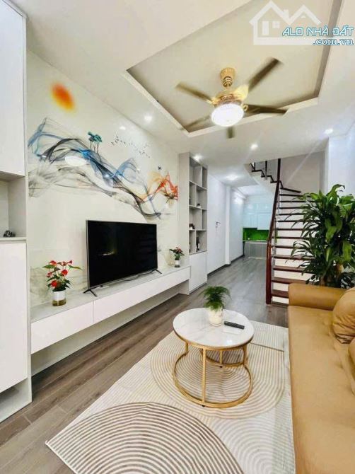 CHÍNH CHỦ TÔI CẦN BÁN CĂN NHÀ 42M2 TẠI ĐƯỜNG NGUYỄN CẢNH DỊ -PHỐ ĐẠI TỪ LÔ GÓC THOÁNG SÁNG - 1
