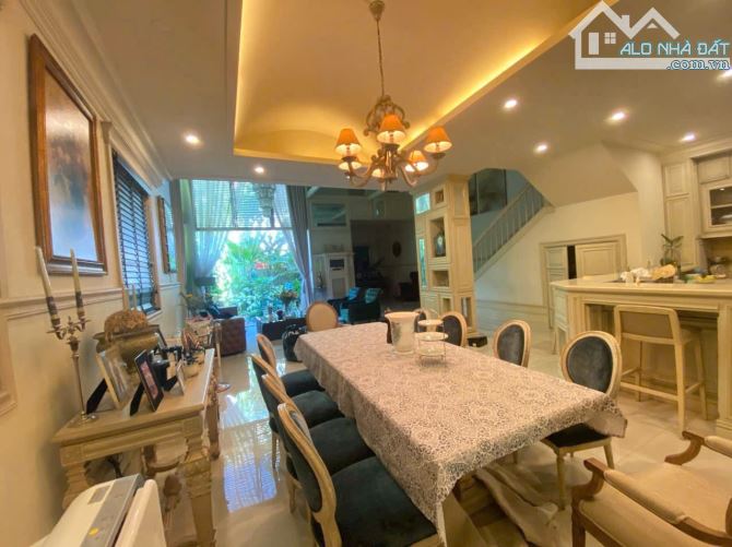 Biệt thự Quận Phú Nhuận đẹp góc 38/ đường Nguyễn Văn Trỗi 9x20, 4 lầu sân vườn - 1