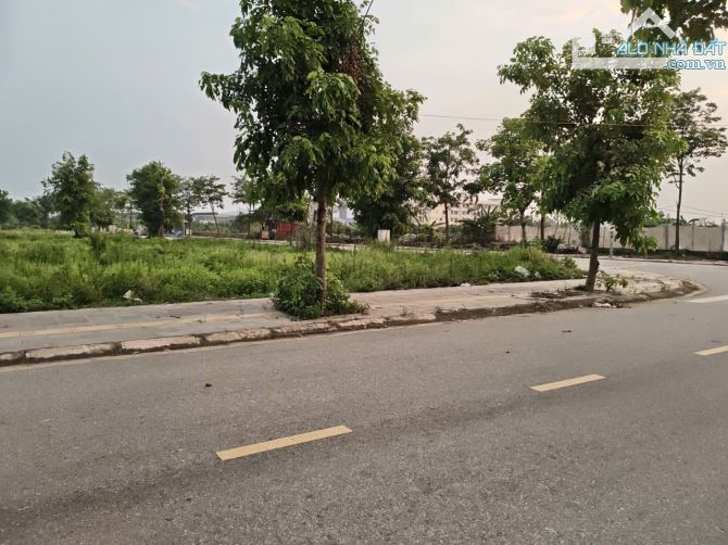 📯Bán Đất Đấu Giá Giang Liễu, Quế Võ View Bãi Đỗ Xe, Sổ Nét Căng Mt 6m Dt 90m2 Giá 4.75 Tỷ - 1