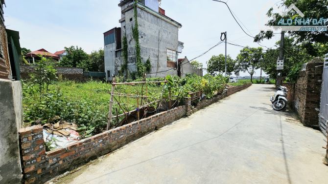 ĐƯỜNG THÔNG OTO VÀO ĐẤT - CÁCH BÌA LÀNG 30M - CÁCH KĐG ĐÔNG LAI 50M -CÁCH KCN NỘI BÀI 500M - 1
