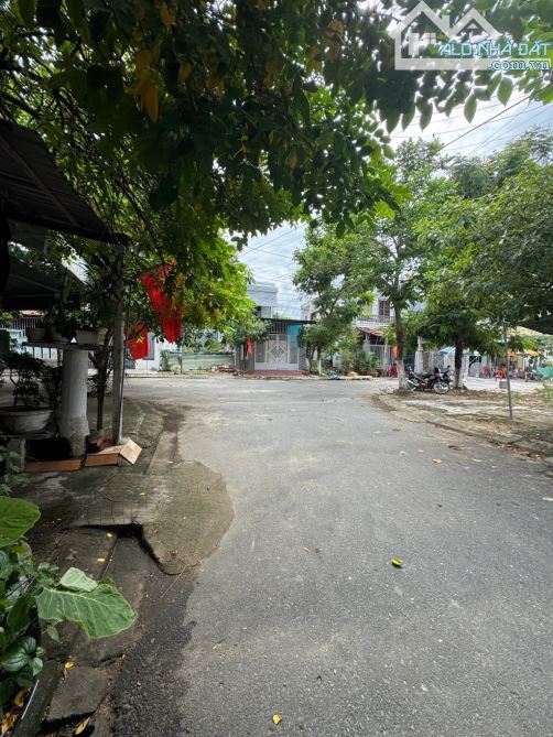 BÁN ĐẤT TẶNG NHÀ C4 MẶT TIỀN ĐƯỜNG XUÂN THIỀU CÁCH BIỂN CHỈ 200M - GIÁ BÁN 3TY6 - 1