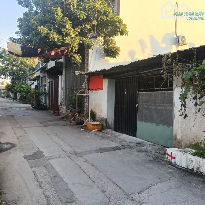 Thới Tam Thôn Hóc Môn, DT 10*14m (140m2). Hẻm xe hơi, sổ riêng đẹp. - 1