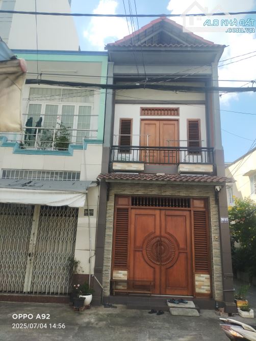 Nhà giá tốt  : ngay lê trọng tấn  dt 3,5x10. 2tần. Hẻm xe hơi - 1