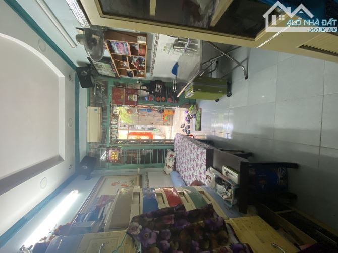 Nhà 2 tầng Đoàn Văn Bơ - 29m2 - Hẻm 2m - Chỉ 2.5 tỷ. - 1