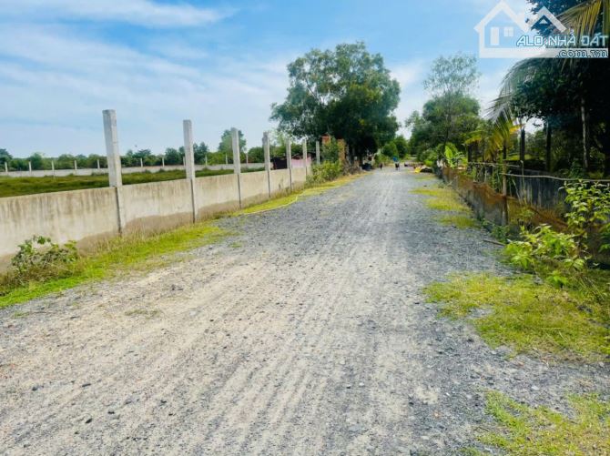 Bán Đất Diện Tích Lớn, Mặt Tiền Đường Lớn, 1.2ha, Gần Sông Sài Gòn – Thích Hợp Nhà Vườn - 1