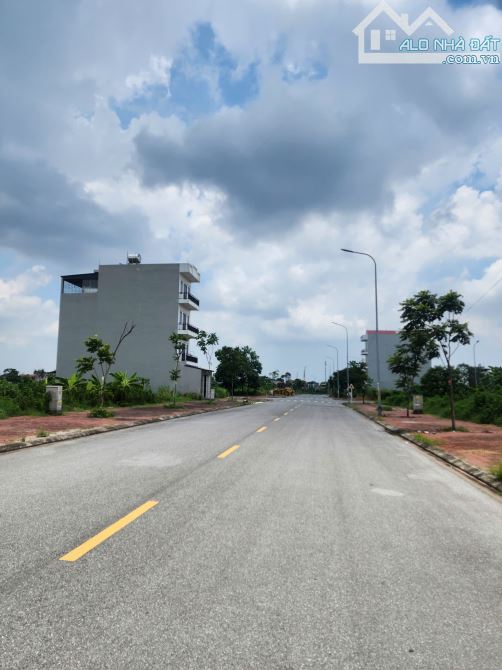 Bán đất đấu giá kim chân .P Kim Chân. trục 22m dt 90m2 mt 5m hướng TB giá bán 4.26 tỷ - 1