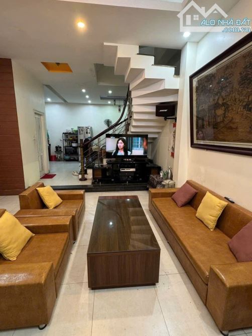 BÁN NHÀ LK PHỐ NGÔ THÌ NHẬM. GARA Ô TÔ. KINH DOANH. 70M2 - 4 TẦNG - 1