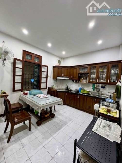 🏡SANG TRỌNG- ĐẲNG CẤP-Ô TÔ VÀO NHÀ - MẶT TIỀN RỘNG-KINH DOANH - GẦN PHỐ-NGUYỄN KHANG - 1