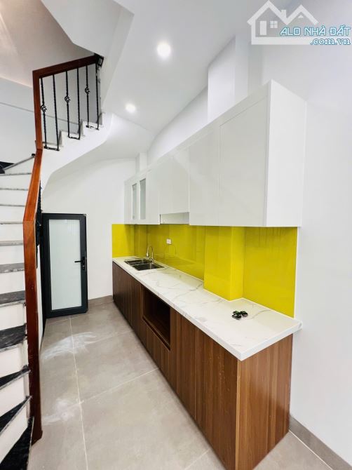 Chính chủ bán nhà lô góc ngõ 342 Hồ Tùng Mậu 32m, 5 tầng, mặt tiền 4,6m giá 8,1tỷ - 1