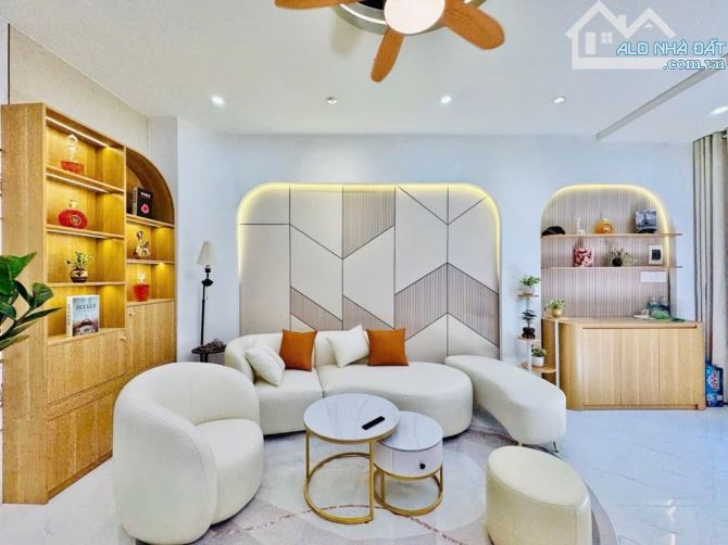 BIỆT THỰ SÂN VƯỜN - PHÚ NHUẬN - 💥90M2💥 - NGANG 7M - CHỈ 7,4 TỶ - 1