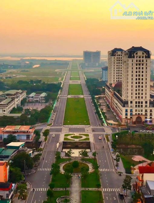 BÁN MẶT TIỀN TỐ HỮU CÓ NHÀ 4 TẦNG NGANG 5m - 1