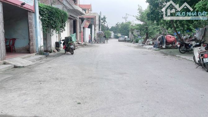 Thiên Biểu -Thôn Bầu -Thiên Lộc-Hà Nội 85m /8,5 tỷ. Ô tô tải chạy vòng quanh - 1