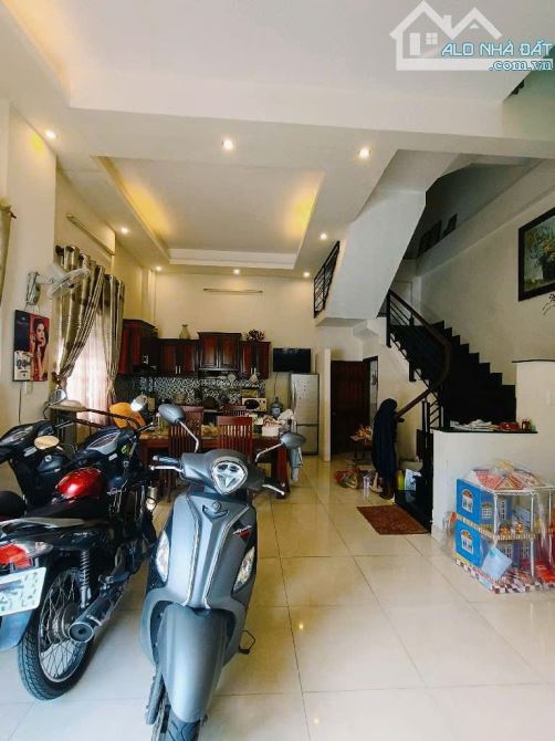 NHÀ GẦN LÝ PHỤC MAN, QUẬN 7, 6X10m, 4TẦNG, HẺM XE HƠI, NHỈNH 10 TỶ - 1