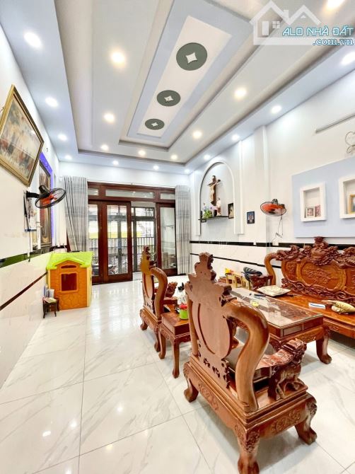 Bán nhà Tân Kỳ Tân Quý, 5x20m, 3 tầng, 6PN/7WC, HXH thông. - 1