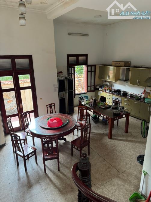 Bán Căn Biệt Thự 3 tầng tuyến 2 Lê Hồng Phong - 250m2; Ngang: 13.9m; Giá Chỉ 18,5 tỷ - 1