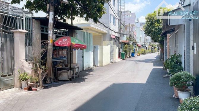 Bán nhà Gò Vấp-Hẻm ô tô 5M-Tiện KD-Sát MT Thống Nhất-P11-100m2-5,1x20-3tầng-4PN - 1