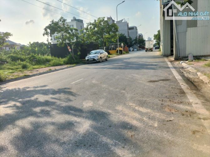 BÁN 1 CẶP SIÊU ĐẸP ĐƯỜNG 19M DÃY L6 GIÃN DÂN KHẮC NIỆM 1, BẮC NINH / 200m2 mt 10m - 1