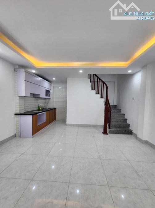 Bán nhà Xuân Đỉnh, sát phố, nội thất xịn sò, 61m2, 14.6 tỷ. - 1