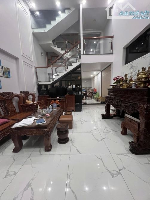 BÁN NHÀ TÔ KÝ Q12 - 4 TẦNG 90M2 ( 5.2M X 18M) - ĐƯỜNG 6M - HƠN 6 TỶ. - 1
