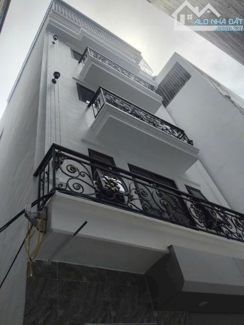 🏠 1 Nhà ra mặt Phố – Ô tô đỗ Ngày Đêm Dân Xây Độc Lập 33m² × 5 Tầng – Full nội thất Sổ Nở - 1