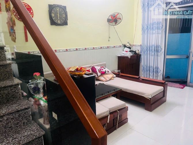 Bán nhà 2 tầng Kiệt Đinh Thị Hòa An Hải Bắc Đà nẵng 43m2 ngang 4m vuông vức - 1