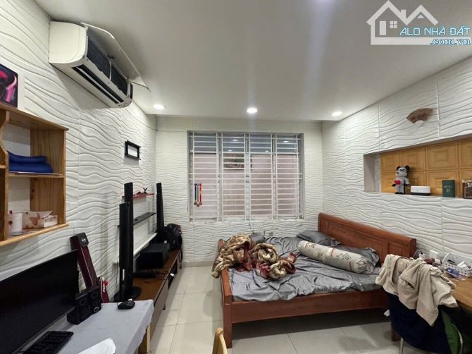 SIÊU PHẨM BIỆT THỰ TÂN PHÚ - NGAY CHỢ TÂN HƯƠNG NGANG KHỦNG 7.6M - ĐƯỜNG XE TẢI TRÁNH - 1