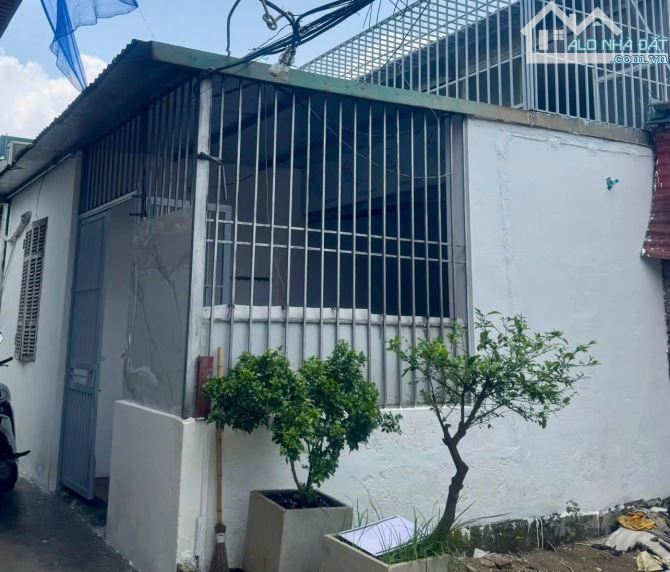 Cho thuê nhà riêng ngõ 14 Thạch Cầu, Long Biên Hà Nội, 57m 1 tầng, 5tr - 1