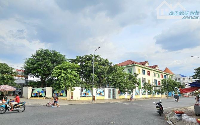 ĐẤT PHÂN LÔ KDC ÊM ĐỀM – ĐƯỜNG 20M CÓ VỈA HÈ – ĐS 8, LINH XUÂN THỦ ĐỨC - 90M² - CHỈ 6.9 TỶ - 1