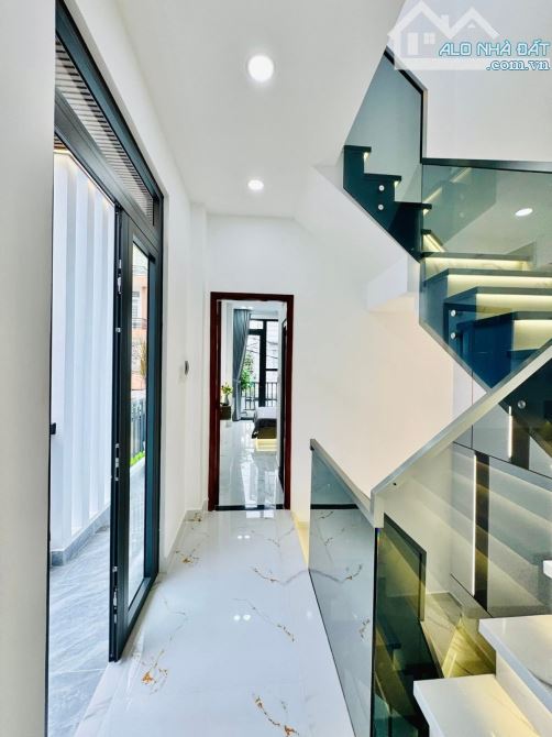 CĂN GÓC 3 TẦNG FULL NỘI THẤT - 68m2 HẺM XE TẢI THÔNG - 7.4 TỶ - 13
