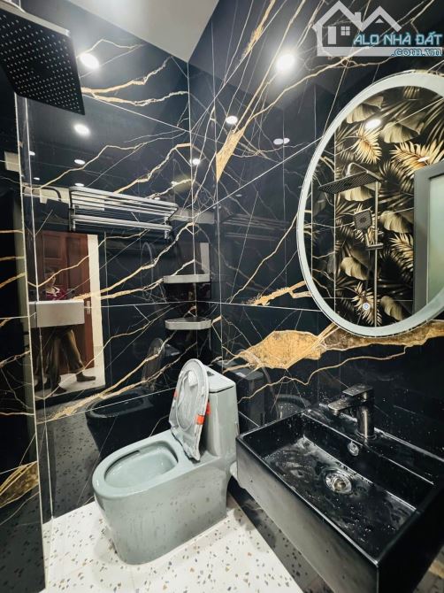 CĂN GÓC 3 TẦNG FULL NỘI THẤT - 68m2 HẺM XE TẢI THÔNG - 7.4 TỶ - 14