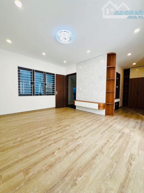 💥 CẦN BÁN NHÀ LẠC LONG QUÂN – 71M² – 5 TẦNG – MT 6M – 11.5 TỶ 💥  Lạc Long Quân | 71m² x - 2