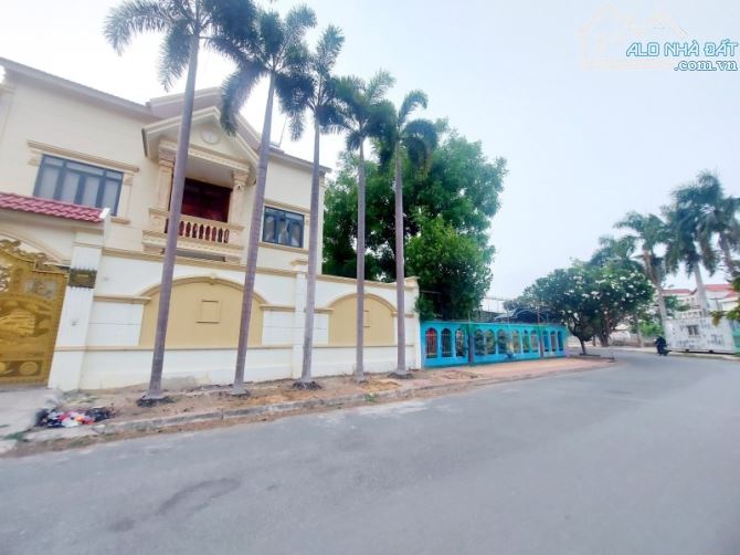 BIỆT THỰ ĐƠN LẬP LÔ GÓC KHU VIP THẠNH XUÂN – 288M² – 3 TẦNG – VIEW SÔNG – GIÁ CHỈ 25 TỶ - 2
