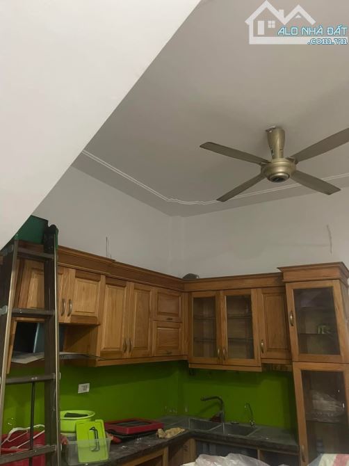 SIÊU PHẨM THẠCH BÀN  – LÔ GÓC  NHÀ ĐẸP 5 TẦNG – NỞ HẬU – NỘI THẤT CƠ BẢN - 10M RA OTO - 2
