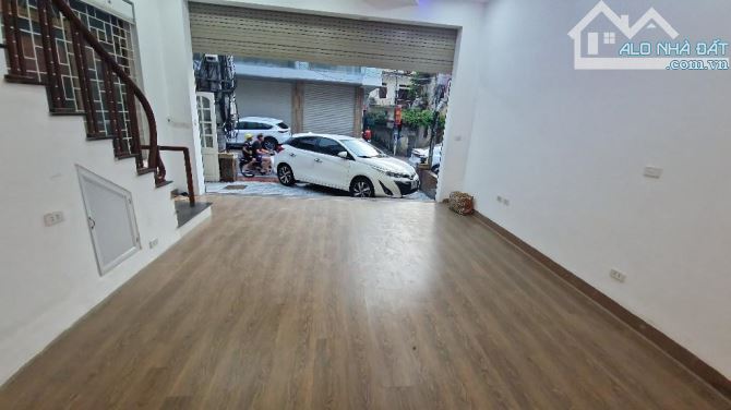 CHỊ GÁI CẦN THANH KHOẢN GẤP NHÀ MẶT PHỐ 80 M 3 TẦNG MẶT TIỀN 6,6 M CHỈ 21,8 TỶ - 2