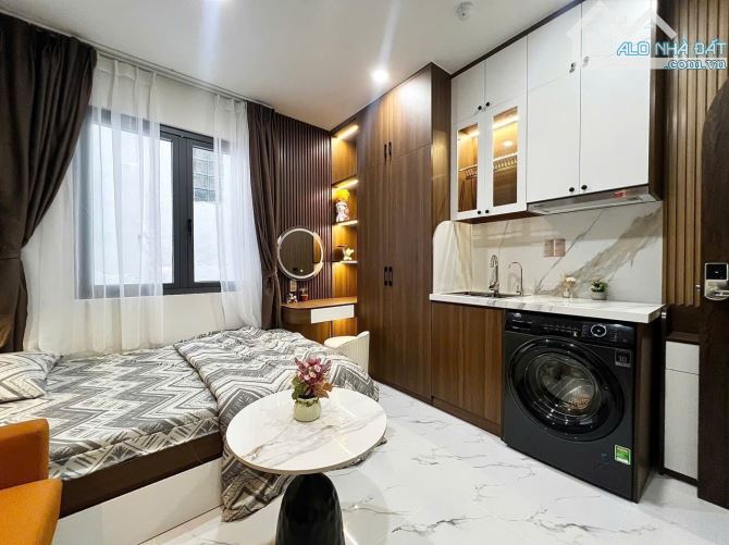 Hẻm xe hơi Nguyễn Xí DT 42M2 ngang 6,7m, gần Vincom, 6PN cho thuê 25tr/tháng, giá 8.750 tỷ - 2