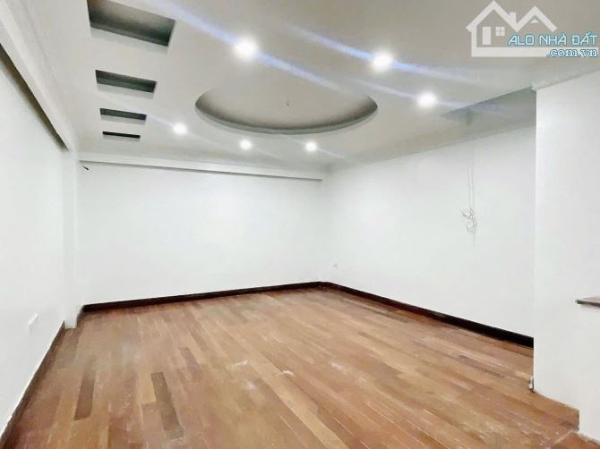 Nhà đẹp 4 tầng, 51m, ô tô vào nhà, ở sướng, Kinh doanh đỉnh cao, Thái Hà - 2
