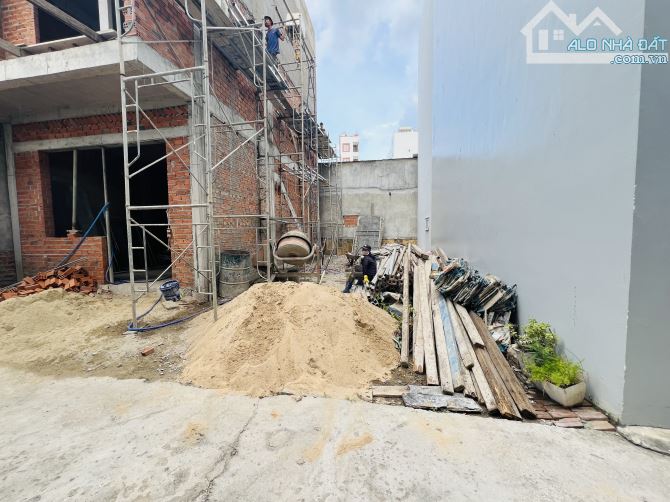 Bán lô đất hẻm Sao Biển - cách bãi tắm Hòn Chồng chỉ 250m - sổ hồng full đô thị - 2