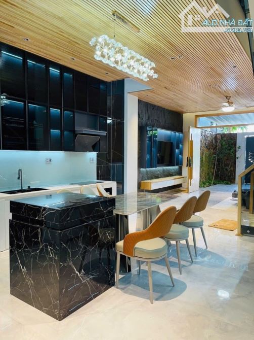 🦷 NHÀ MỚI SIÊU ĐẸP - VỊ TRÍ VIP HOÀ XUÂN - CẨM LỆ - PHÂN LÔ 100M2 - MỚI, CÔNG NĂNG ĐẦY ĐỦ - 2