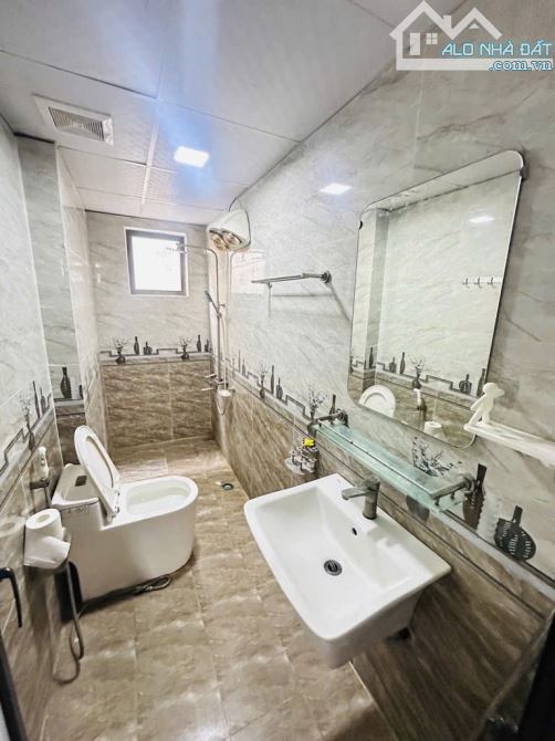 KHU ĐẤT DV MAN BỒI - BALA HÀ ĐÔNG 51M CHỈ HƠN 14 TỶ - 6 TẦNG THANG MÁY - PHÂN LÔ VỈA HÈ - - 2
