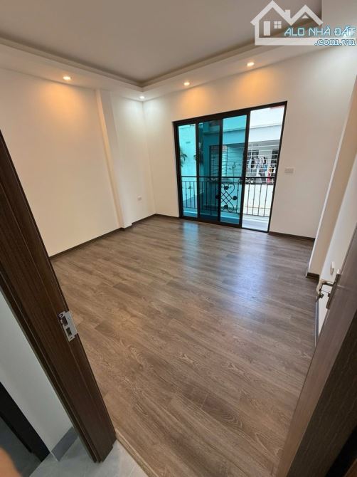 Bán nhà Tây Mỗ, gần Vin Smart, 60m2, 5 tầng, thang máy, gần ô tô, chỉ hơn 7 tỷ - 2