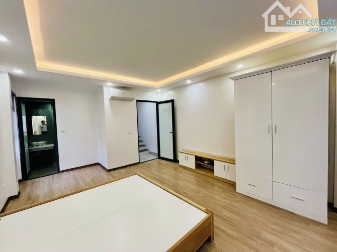 BÁN NHÀ THỊNH QUANG – ĐỐNG ĐA, LÔ GÓC 2 MẶT NGÕ, GẦN ĐƯỜNG Ô TÔ, NHÀ ĐẸP 5 TẦNG. - 2