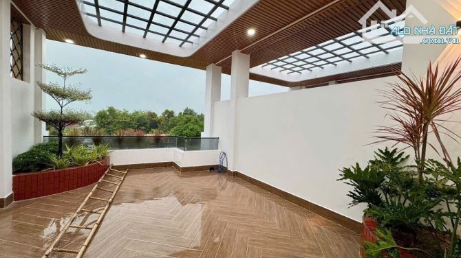 Bán Nhà 3 Tầng 4PN, Sau Lưng Chợ Trung Thành. 161m2 - 2