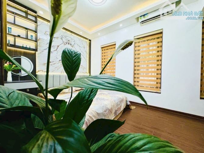 Bán Nhà Thanh Xuân 45m2x6T Chỉ hơn 12 tỷ - Ngõ Thông - Oto tránh - Kinh Doanh tấp nập - 2