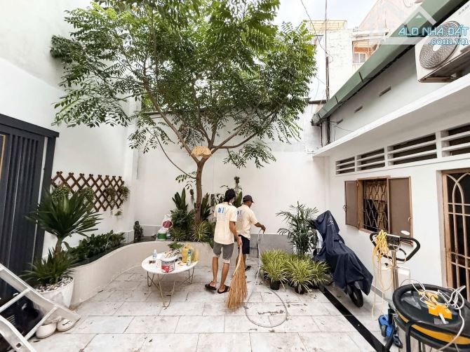 SIÊU PHẨM SÂN VƯỜN NGHỈ DƯỠNG PHÚ NHUẬN • FULL NỘI THẤT • 90m2 • NGANG LỚN 10m • HỒ CÁ - 2