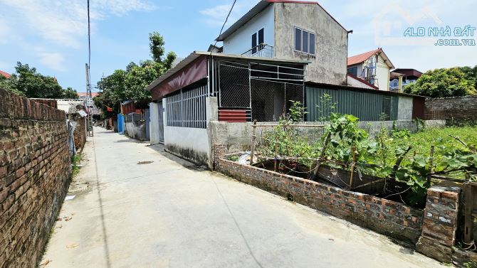 ĐƯỜNG THÔNG OTO VÀO ĐẤT - CÁCH BÌA LÀNG 30M - CÁCH KĐG ĐÔNG LAI 50M -CÁCH KCN NỘI BÀI 500M - 2