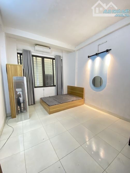 NHÀ DÂN XÂY PHỐ CÁT LINH,P/LÔ,2 MẶT NGÕ, NHÀ 5 TẦNG x 38M2,MT-3.5M  GIÁ CHỈ 10.3 TỶ - 2