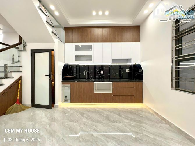 Khúc Thừa Dụ - Nhà Mới Ngõ Nông - 3 Tỷ 100 - 3 Tầng 42m - 2