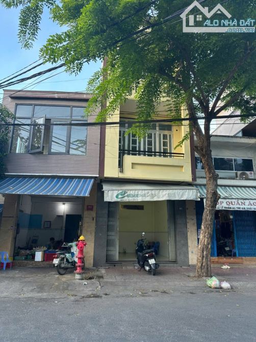 Hạ Giá bán nhà 3 tầng đường 16m trung tâm Cách biển Nha Trang 1km- - 2