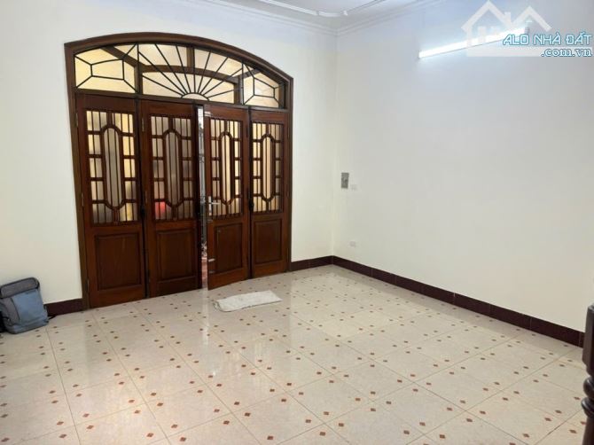 Bán nhà Trần Cung, 39m chỉ 6tỷ, Phân lô quân đội, gần ô tô, hàng xóm KĐT Nam Cường - 2