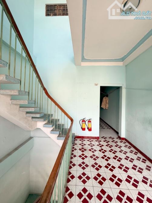 TRUNG TÂM Q10 – HẺM XE TẢI VIP THÀNH THÁI – 4 TẦNG 11 PHÒNG – DT GẦN 100M² - 2